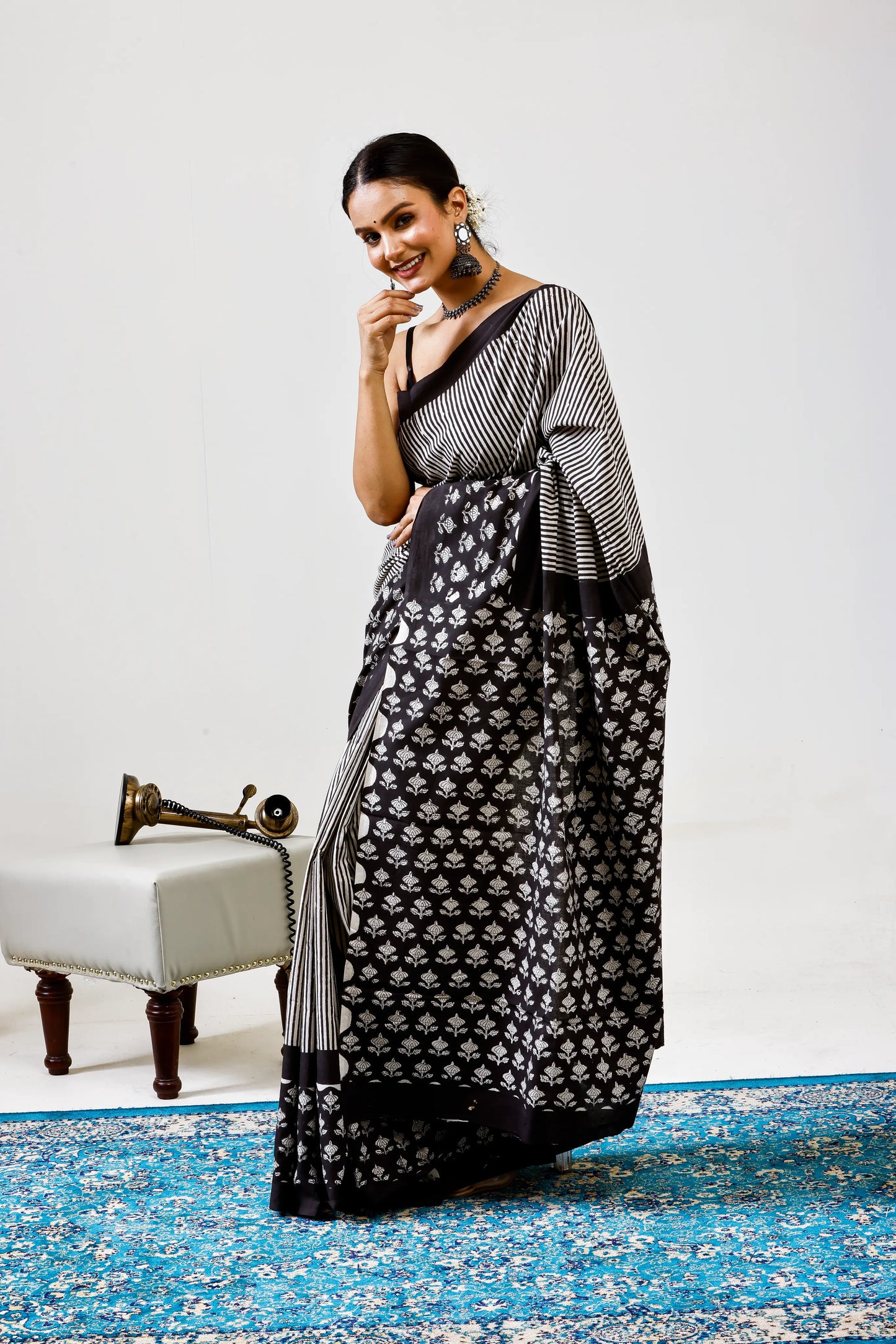 Pure Mulmul Cotton Saree | Siyah Lakeer