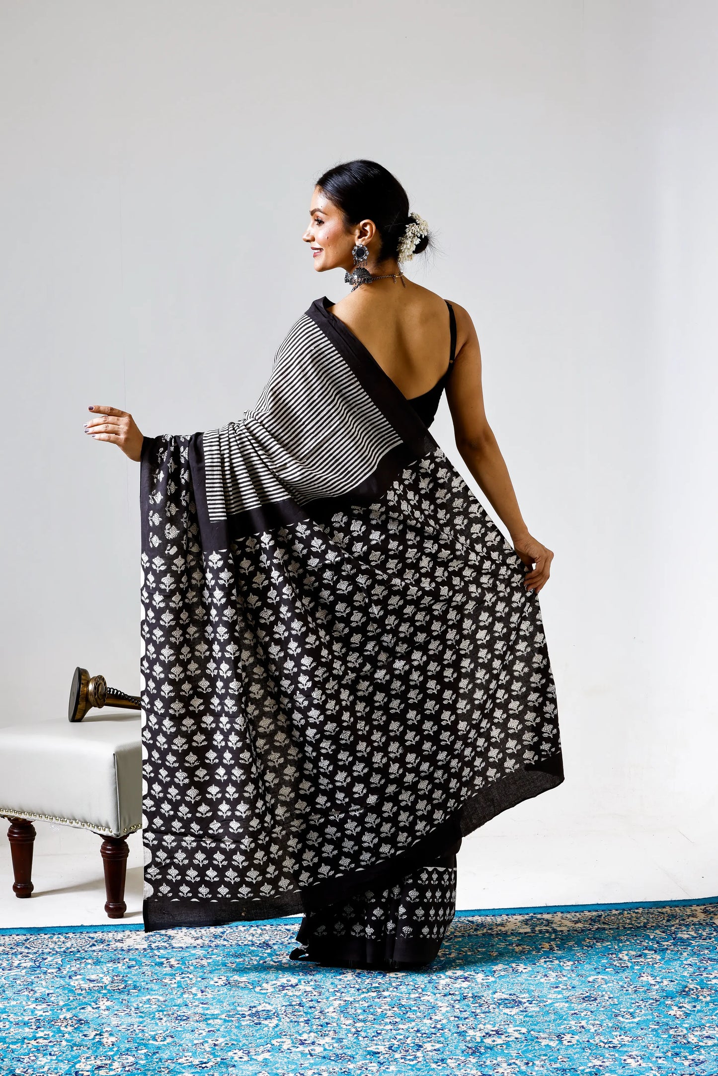 Pure Mulmul Cotton Saree | Siyah Lakeer