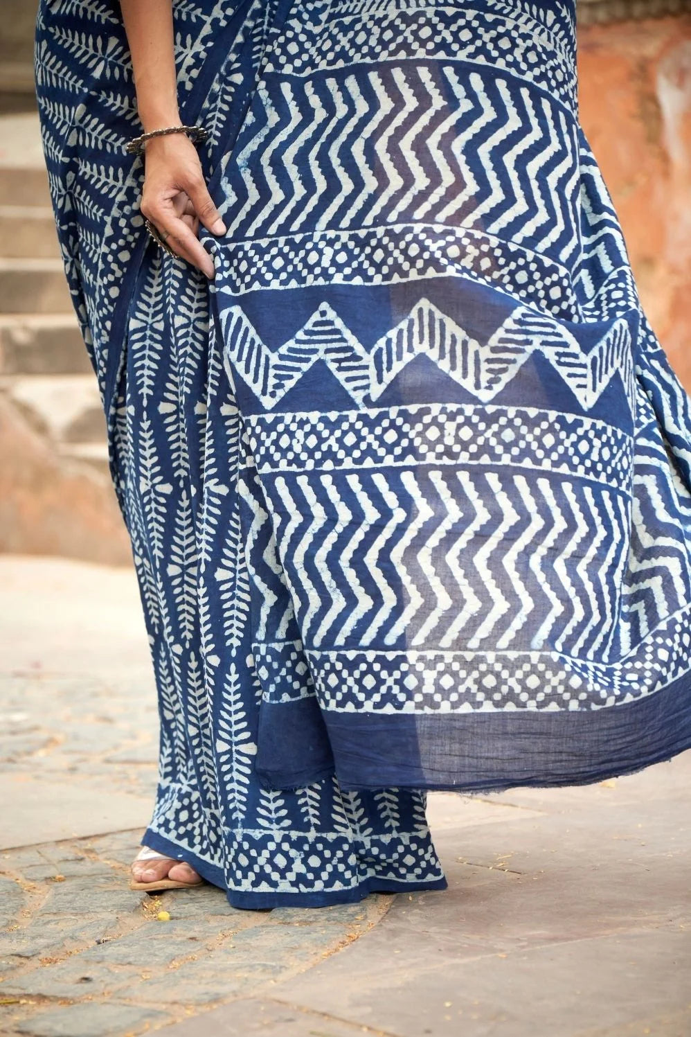 Blue mulmul cotton saree with hand block print and soft mulmul fabric.