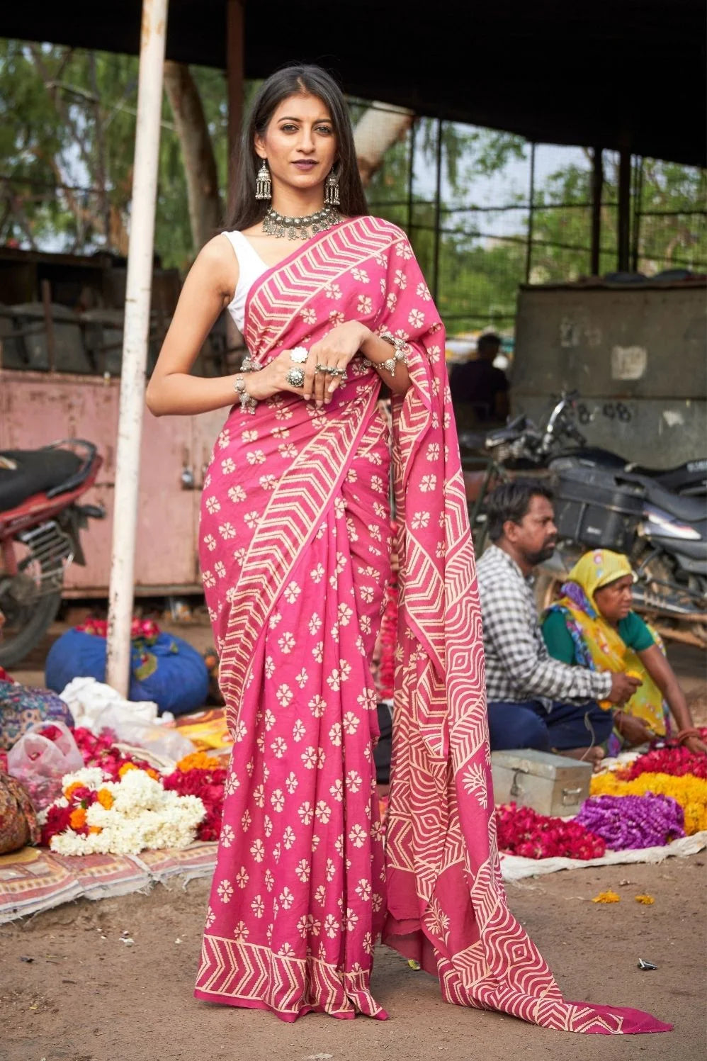 Pink mulmul cotton saree with beautiful handcrafted prints.