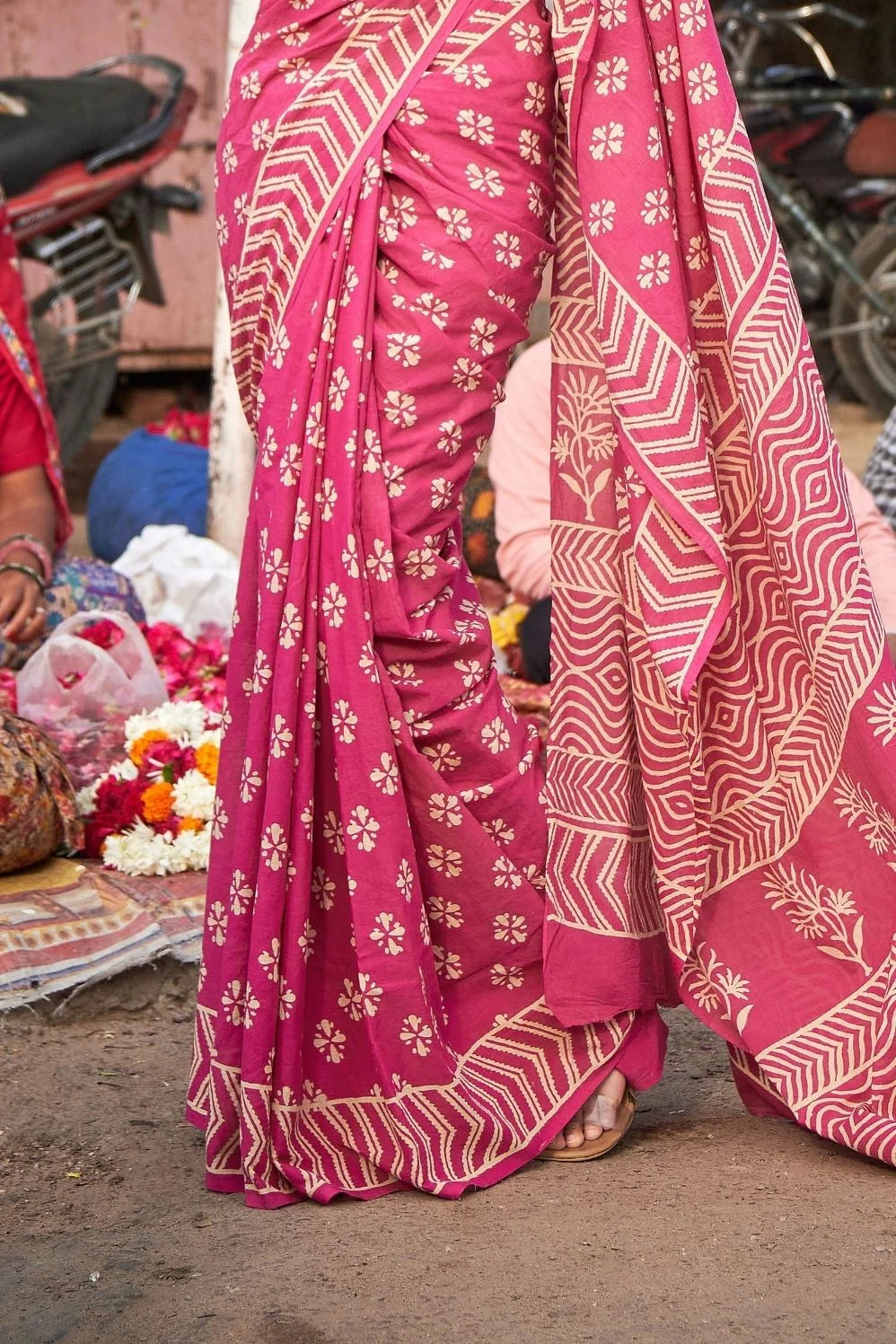 Pink mulmul cotton saree with beautiful handcrafted prints.